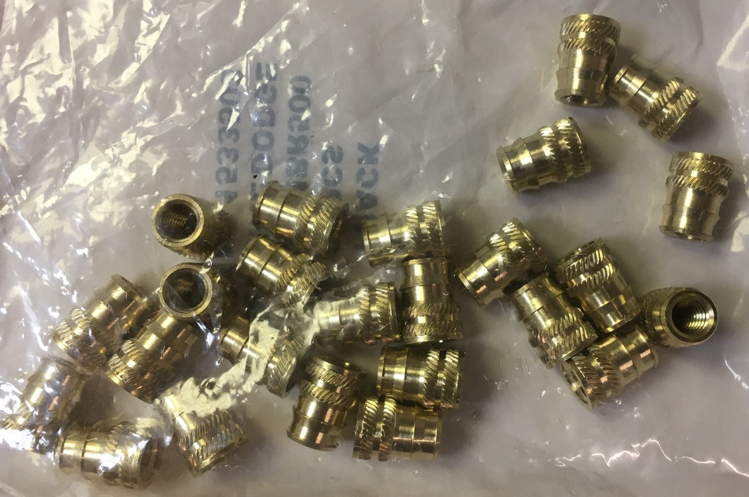 1-4-20 X 1-2英寸黄铜加热镶块